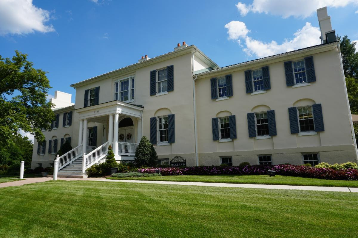 How to Plan an Outdoor Wedding historic oakland manor